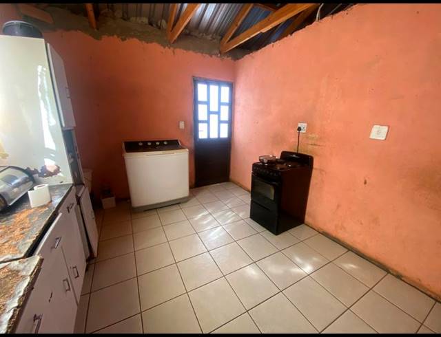 3 BEDROOM HOUSE FOR SALE IN PALM RIDGE EXT 2